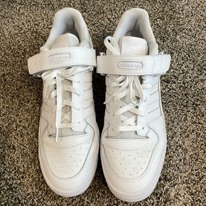 Men’s adidas forum sneaker